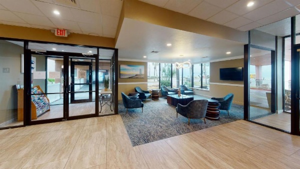 Beachfront Palms Hotel image 11