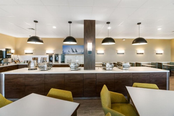 Beachfront Palms Hotel image 13