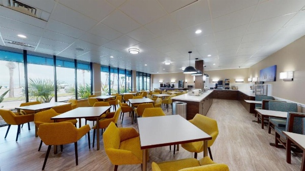 Beachfront Palms Hotel image 18