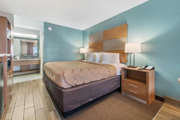 Beachfront Palms Hotel image 22