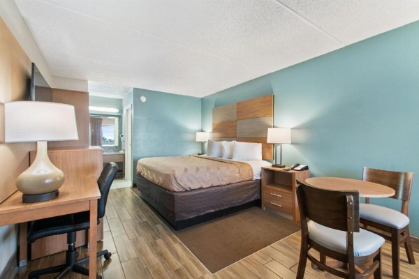 Beachfront Palms Hotel image 27