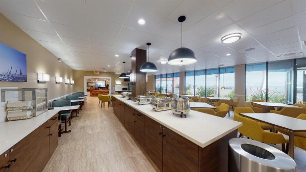 Beachfront Palms Hotel image 30